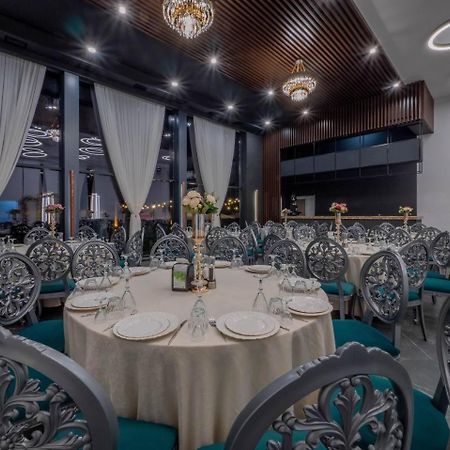 Vila Bomond Hotel Edinet ภายนอก รูปภาพ