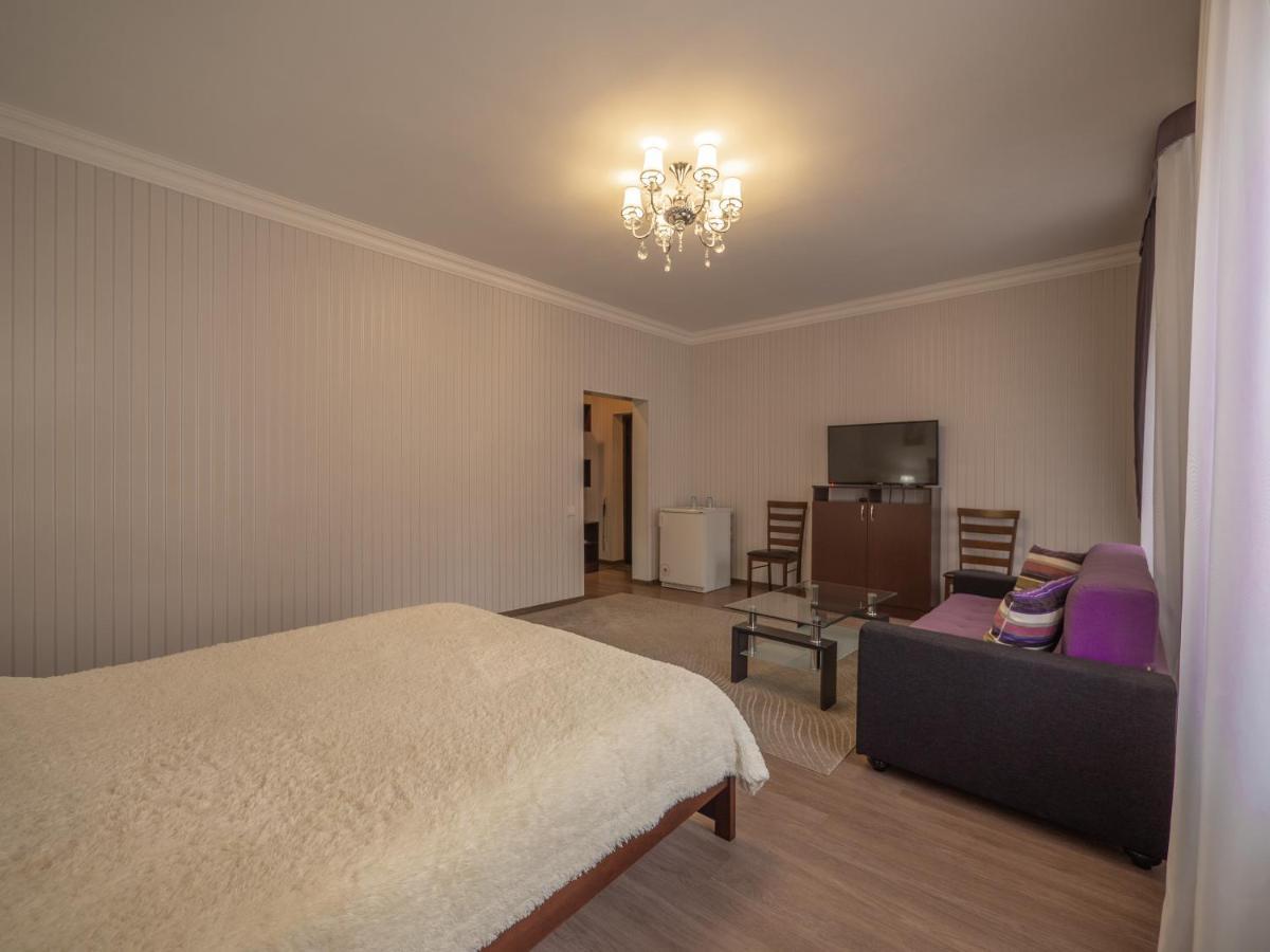 Vila Bomond Hotel Edinet ภายนอก รูปภาพ