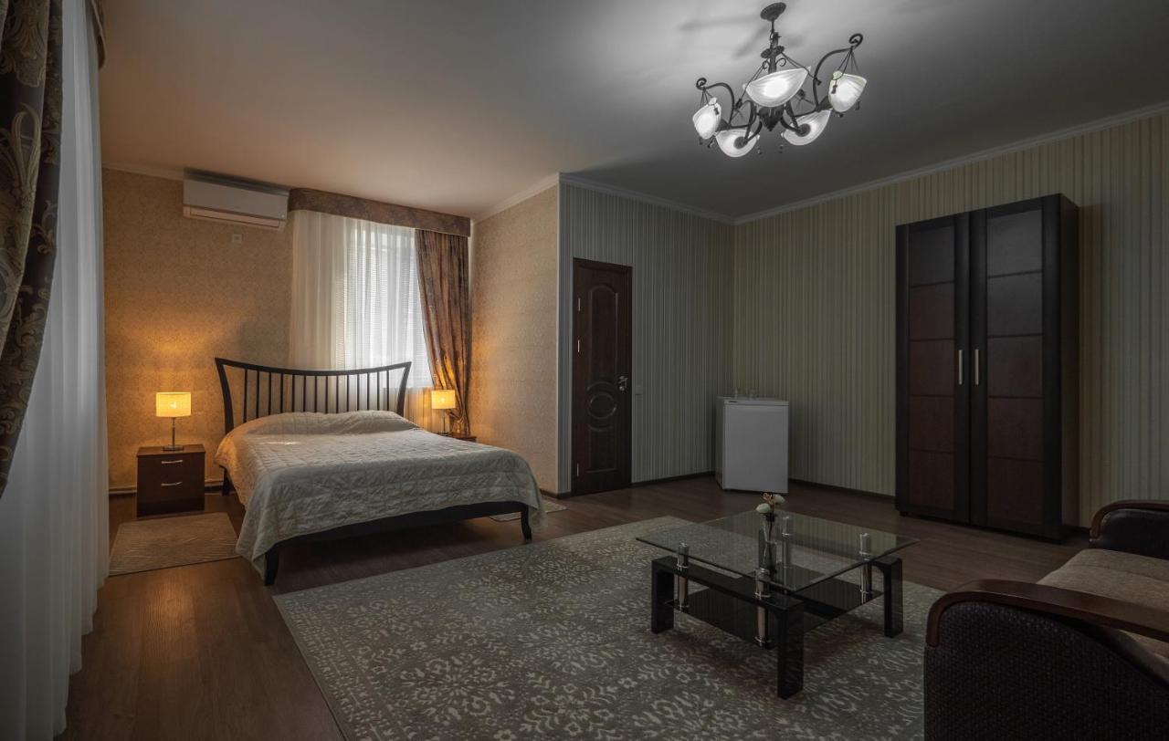 Vila Bomond Hotel Edinet ภายนอก รูปภาพ